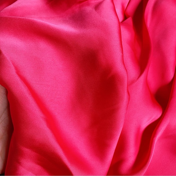 💗 VILA PINK SATIN COCKTAIL DRESS! - Picture 7 of 16